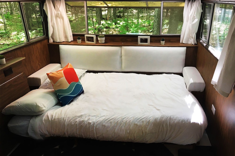 Holiday Rambler Vintage Camper #3 (Premiere Resort Amenities Included!) photo 1
