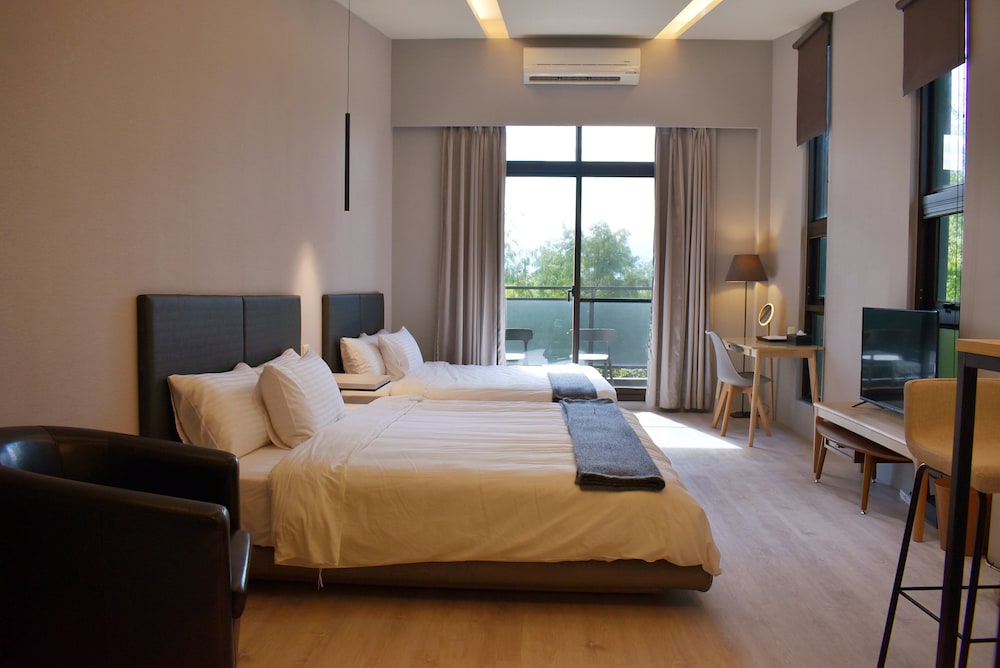 Deluxe Quadruple Room photo 2