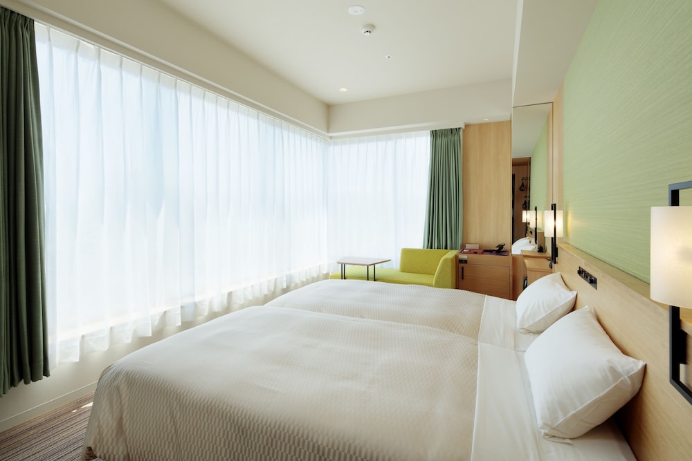 Corner Twin Room with City View, Non Smoking, photo 6