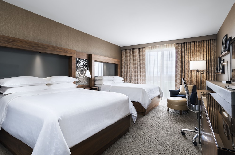 Deluxe Room, 2 Queen Beds (View) - Photo 2