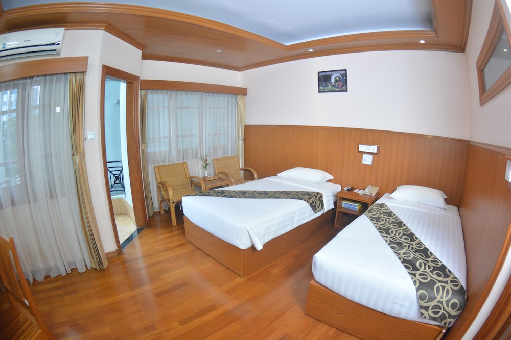 Deluxe Room, Balcony photo 2
