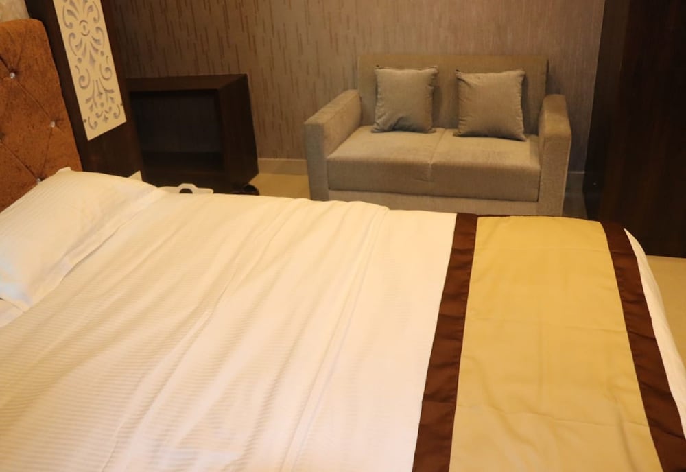 Executive Room - Photo 4