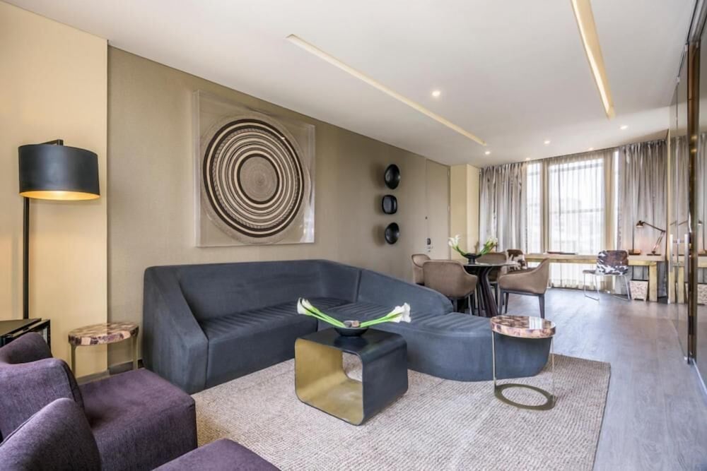 Luxury Suite - Photo 1