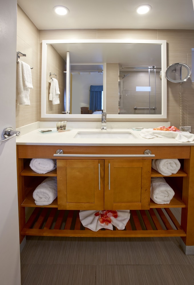 Deluxe Room, Ocean View - Photo 3