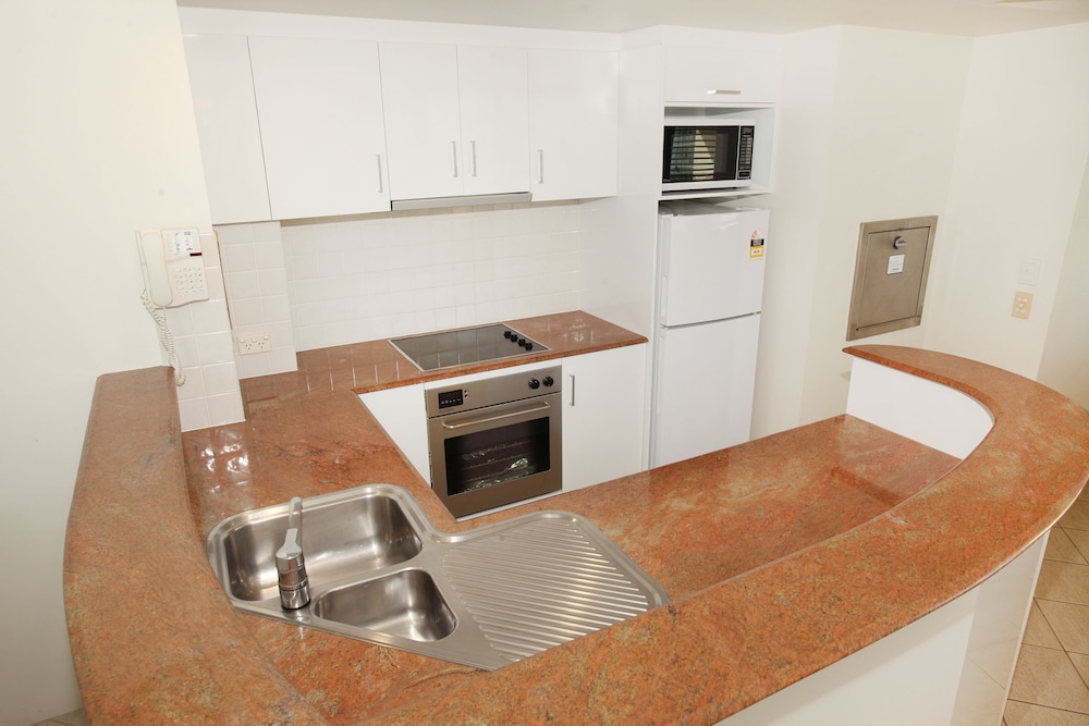 2 Bedroom Beachfront with Rooftop photo 3