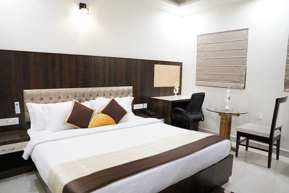 Economy Double Room, 1 Double Bed - Photo 5