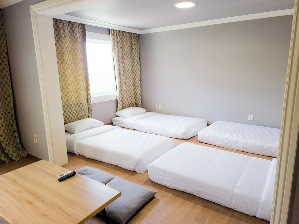 Room, Non Smoking (No Bed) photo 2