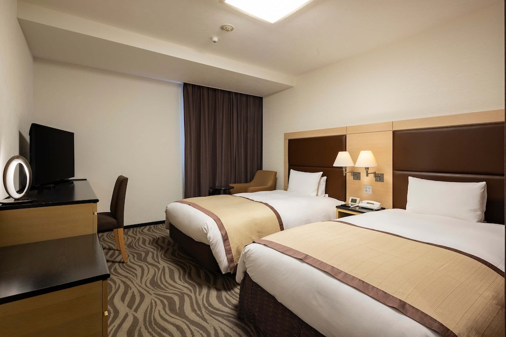 Standard Twin Room, Non Smoking (GALA Yuzawa Snow Resort lift pass included)