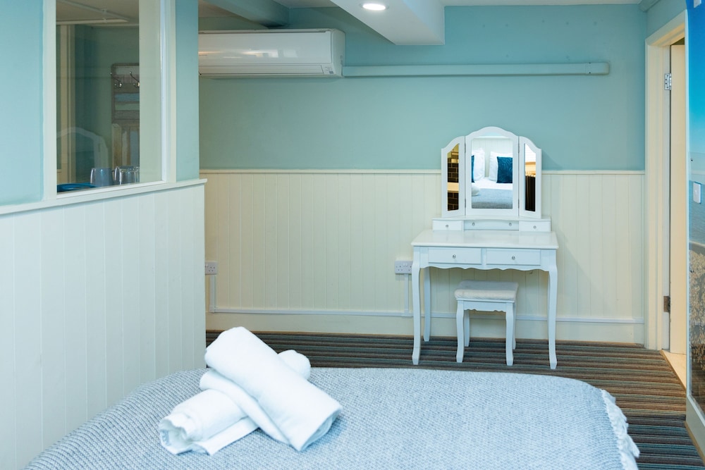 Exclusive Suite, Sea View, Ground Floor - Photo 4