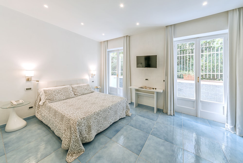 Classic Room - Photo 1