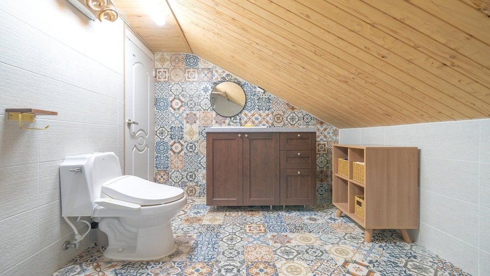 Basic Room, 1 Bedroom (Room 401) - Photo 4