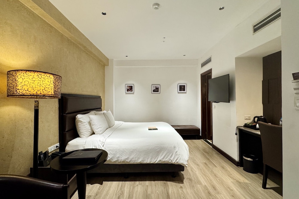 Deluxe Double or Twin Room photo 3