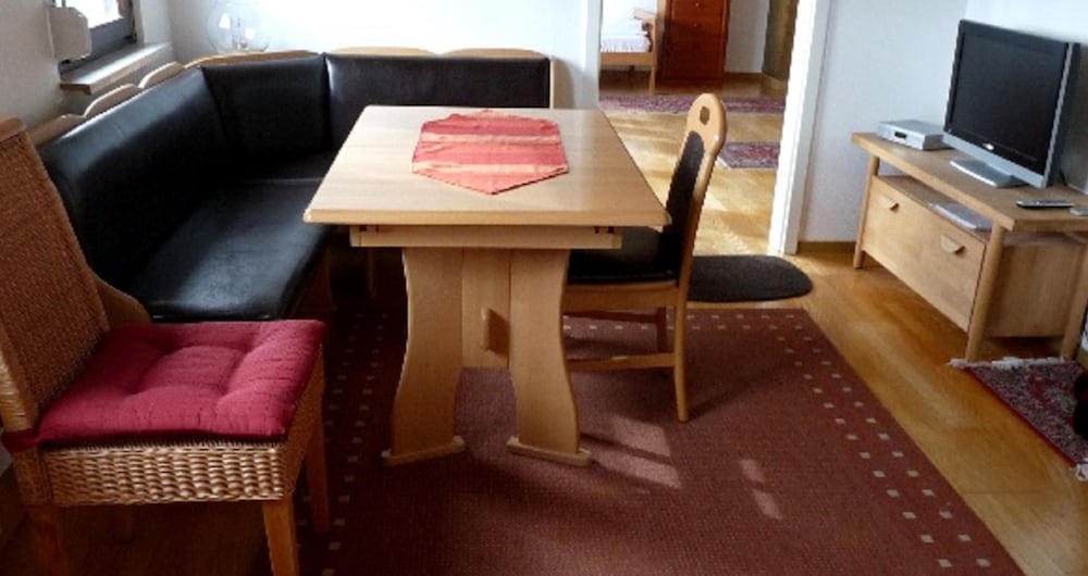 Basic Apartment, 2 Bedrooms, Kitchen, Mountainside photo 3