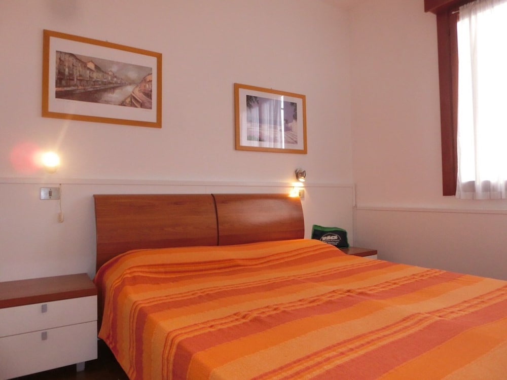 Apartment, 2 Bedrooms, Balcony, Garden View photo 3