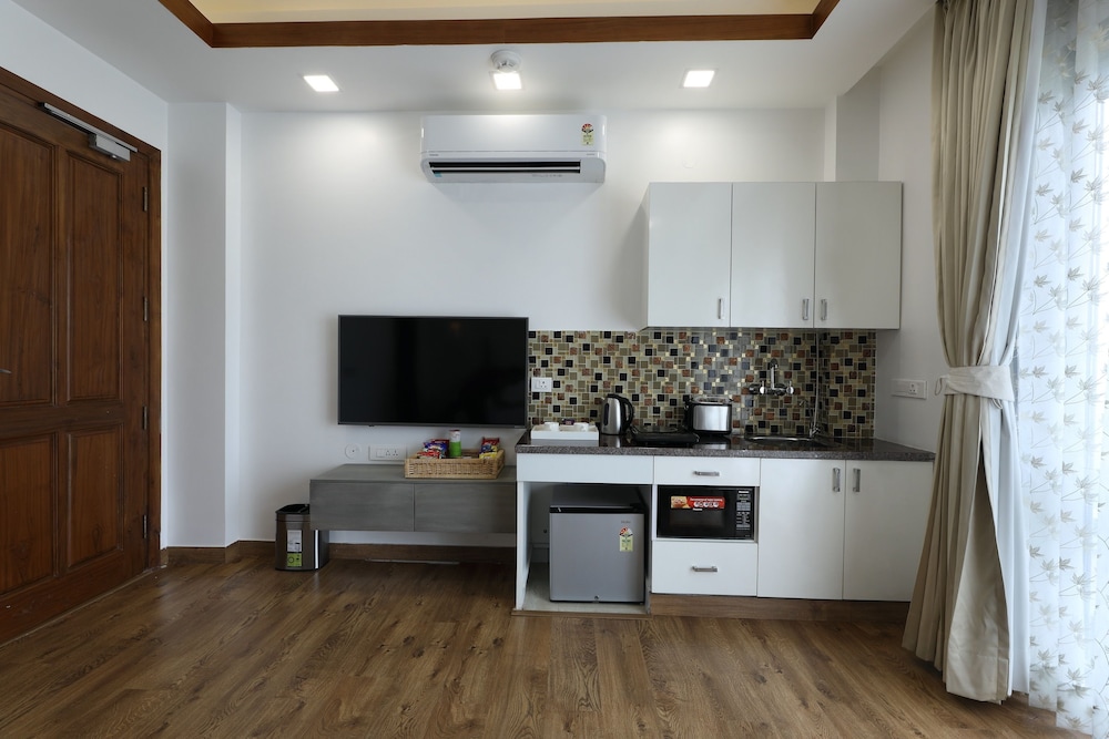 Rose Studio Grand With Kitchenette (Women Only) photo 2