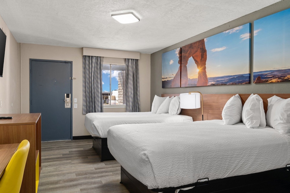 Room, 2 Queen Beds, Non Smoking - Photo 2