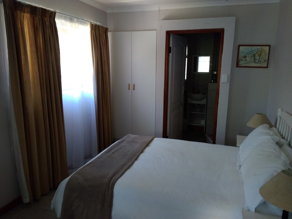 Economy Room photo 1