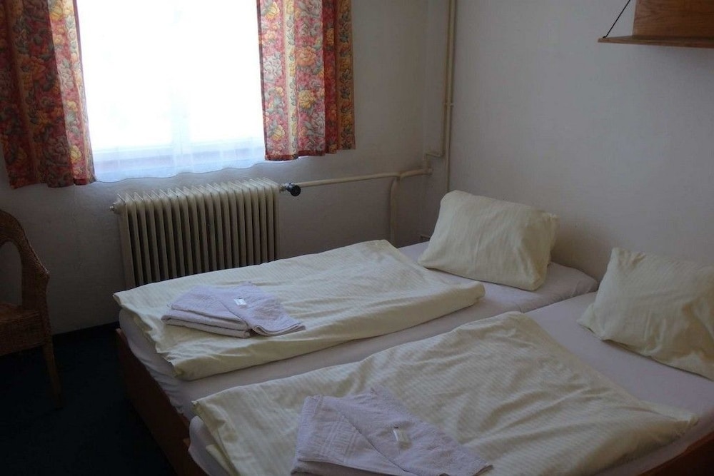 Standard Double or Twin Room photo 1