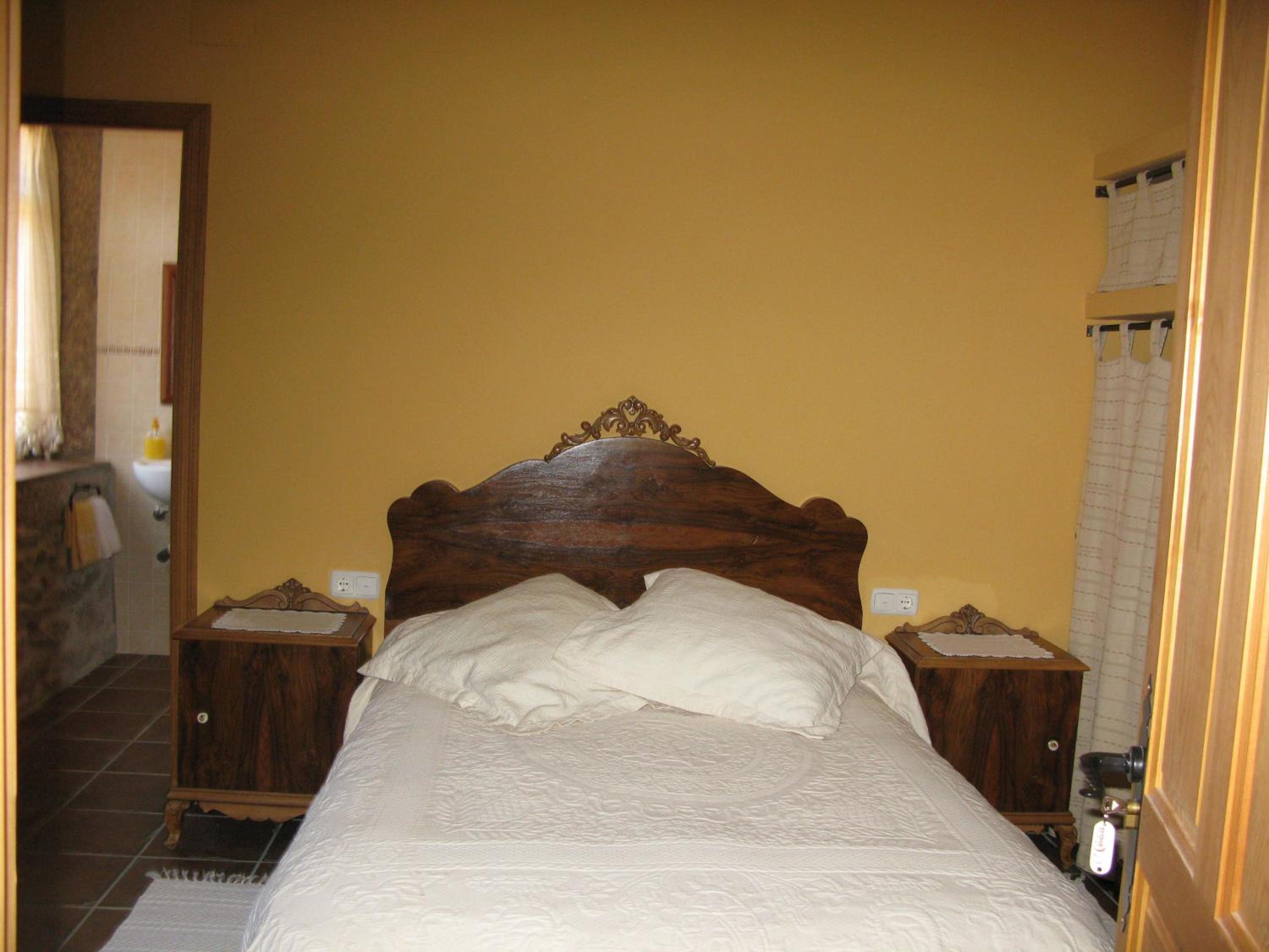 Double Room with Private Bathroom photo 3