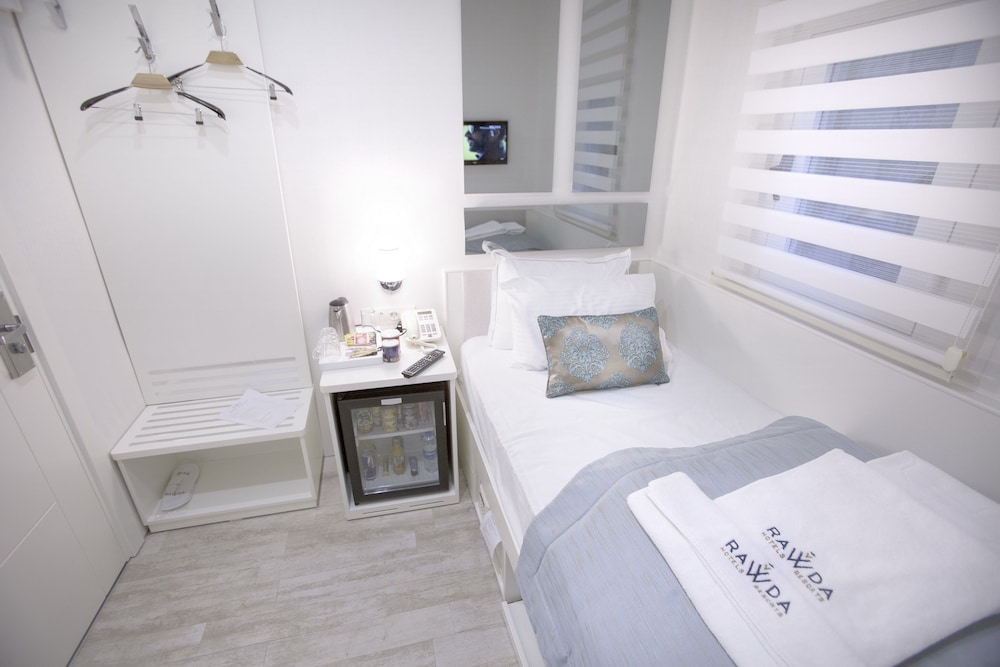 Economy Single Room ( 1 Single bed ) photo 1