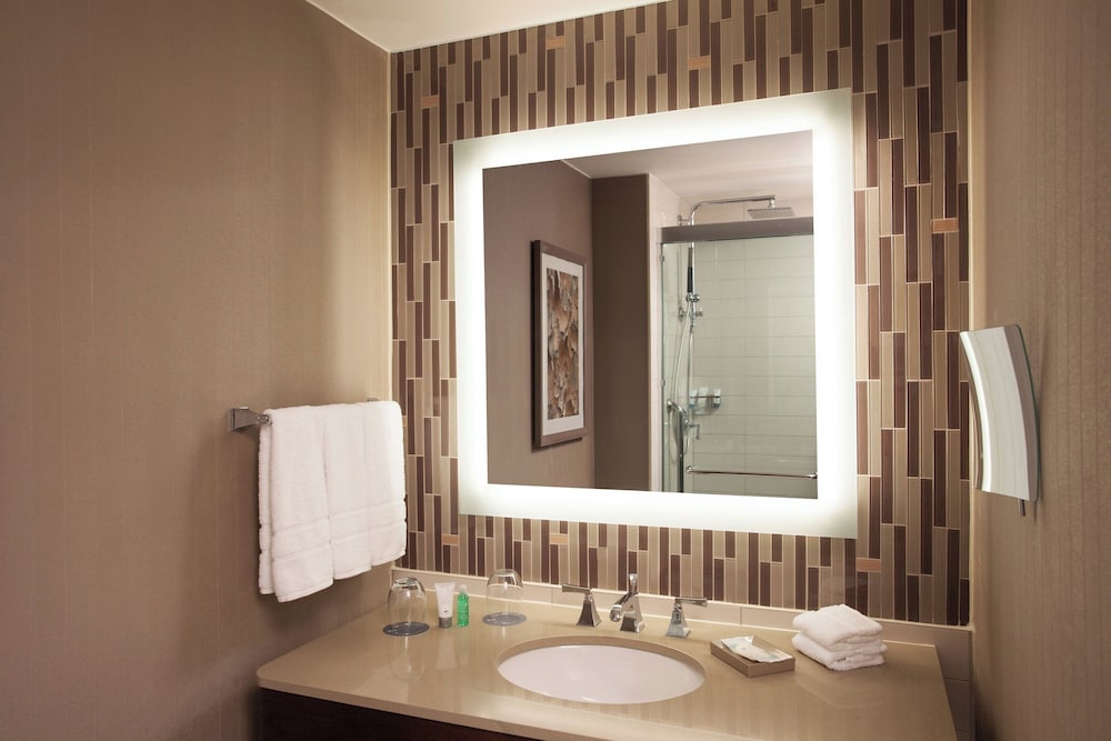 Deluxe Room, 2 Queen Beds - Photo 10