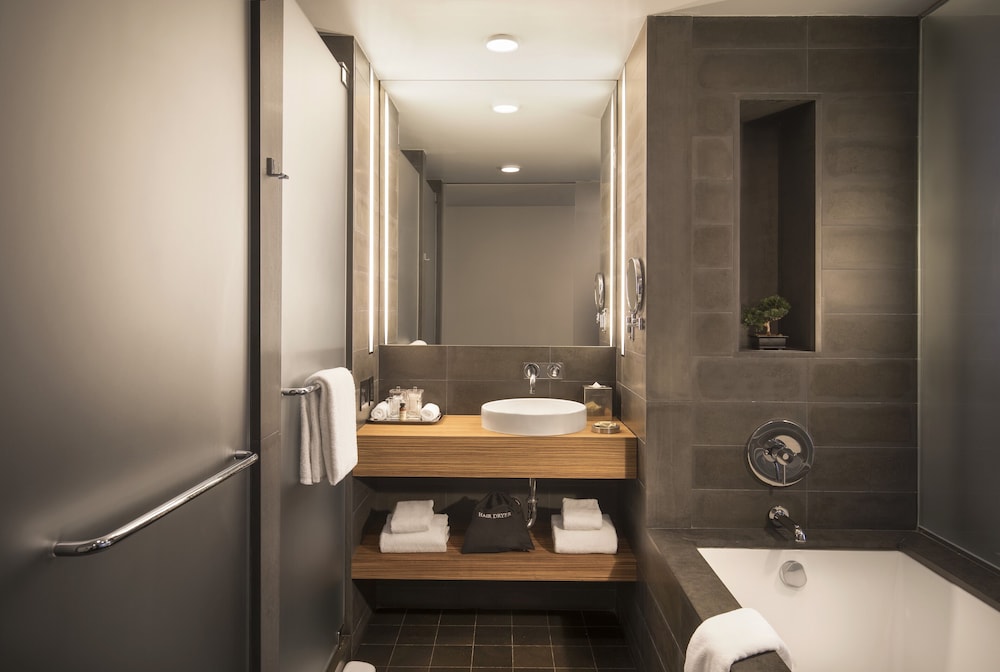 Allen Suite photo 3