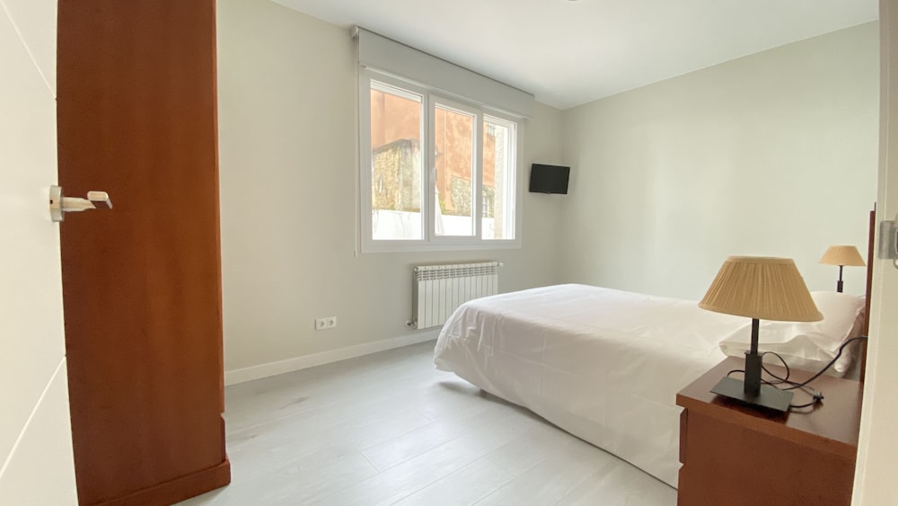 Apartment (002) photo 3