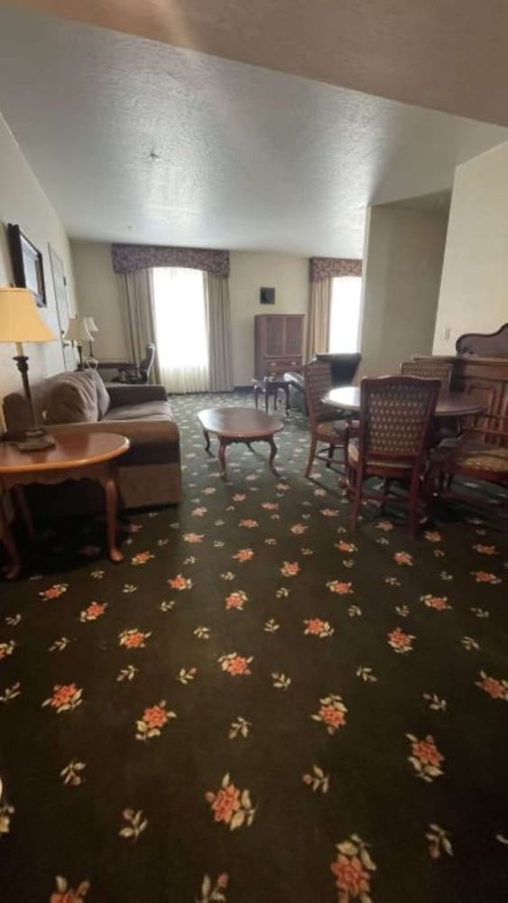 Suite, Multiple Beds, Non Smoking, Kitchenette (with Sofabed) photo 3