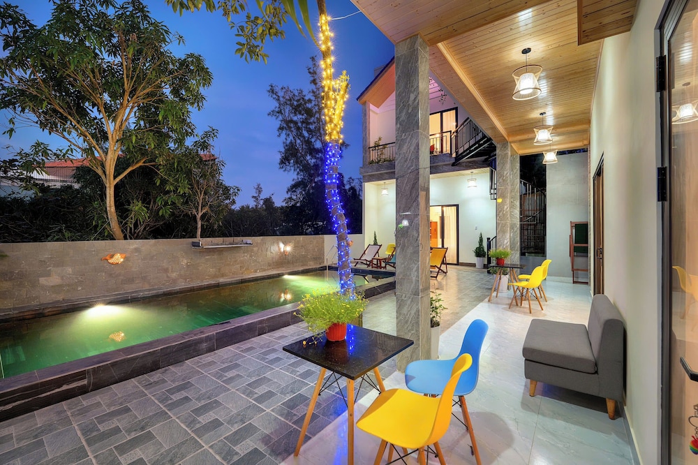 Standard Double Room, Pool View