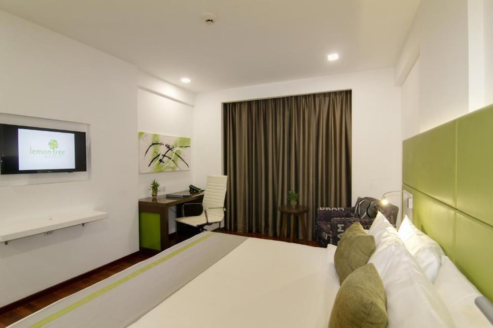 Superior Room With Complementary 2 Piece Laundry photo 3