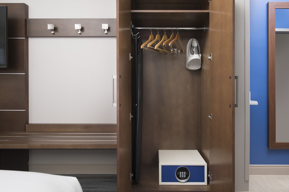 Suite, 1 King Bed