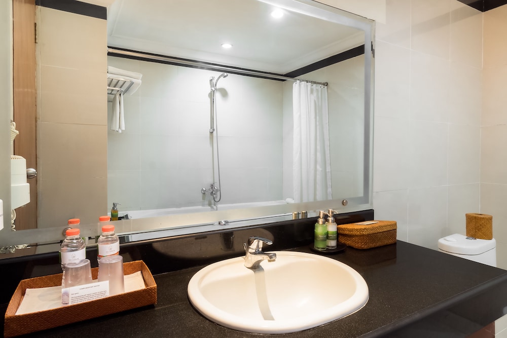 Deluxe Room - Room Only - Photo 8