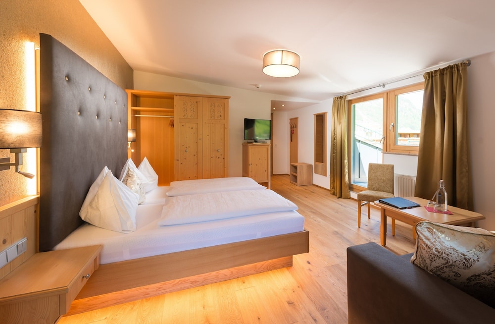 Premium Double Room photo 2
