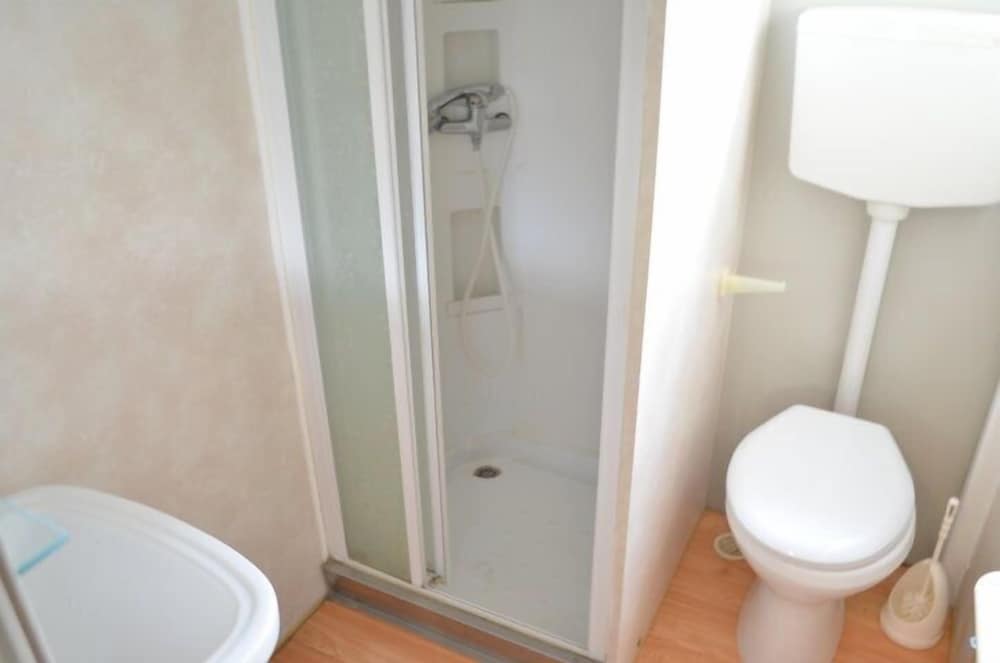 Mobile Home, Multiple Beds (5 POSTI) photo 3