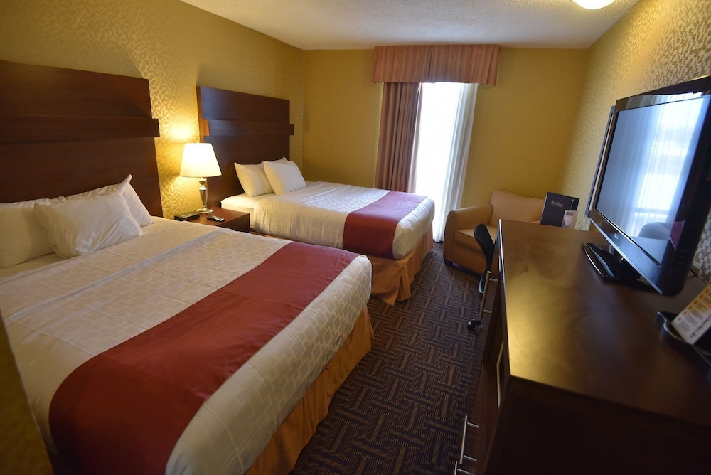 Standard Room, 2 Queen Beds - Photo 2