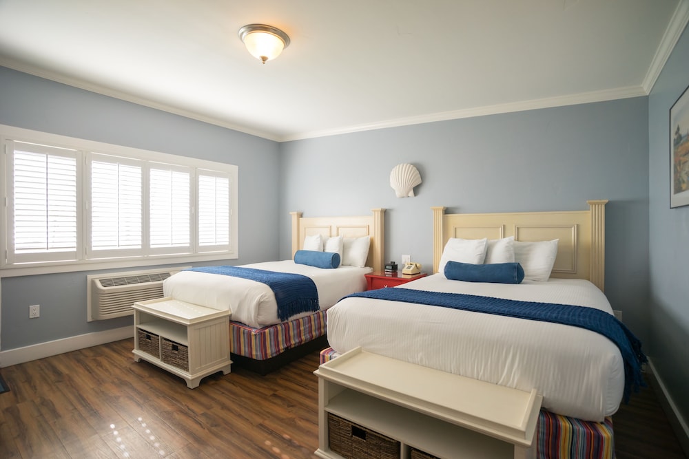 Room, 2 Queen Beds, Ocean View - Photo 1