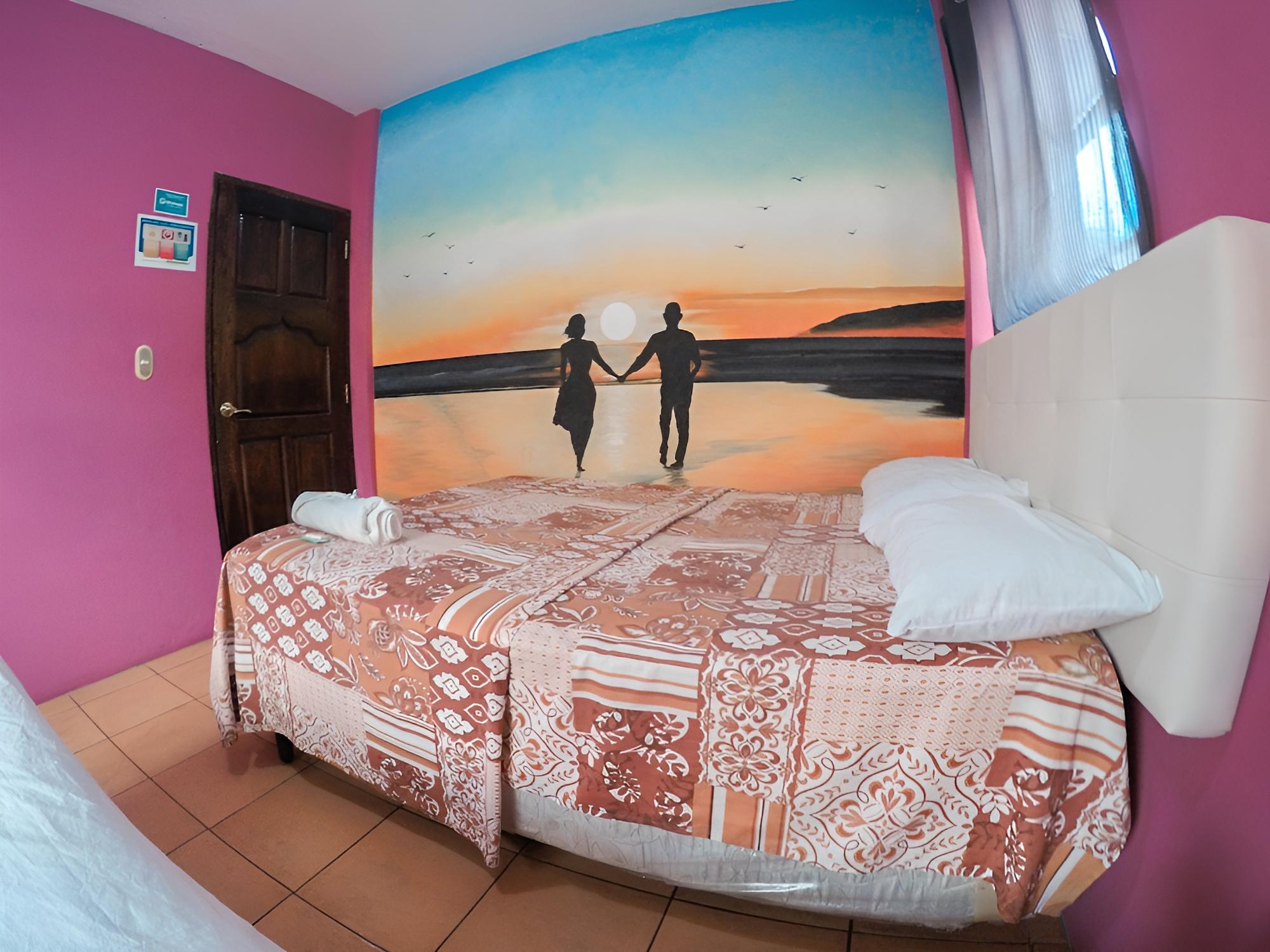 Classic Double or Twin Room, 1 Double Bed, Non Smoking, Shared Bathroom photo 2