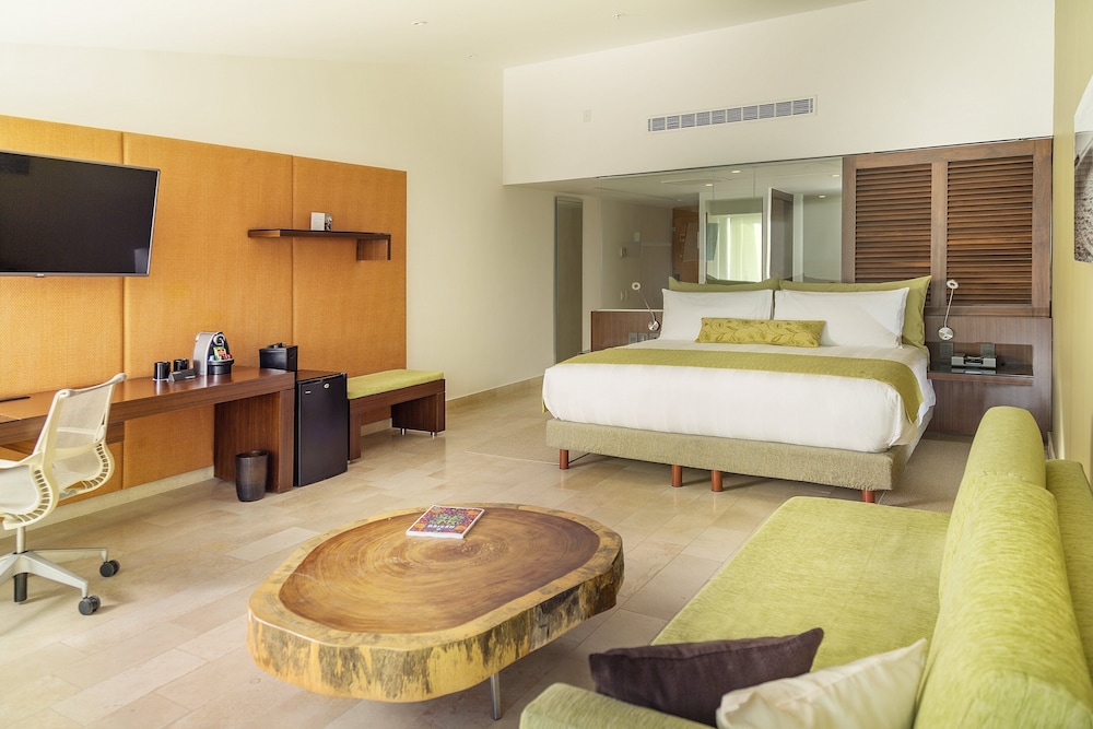 Club Room, 2 Queen Beds, Terrace, Ocean View (Terrace)