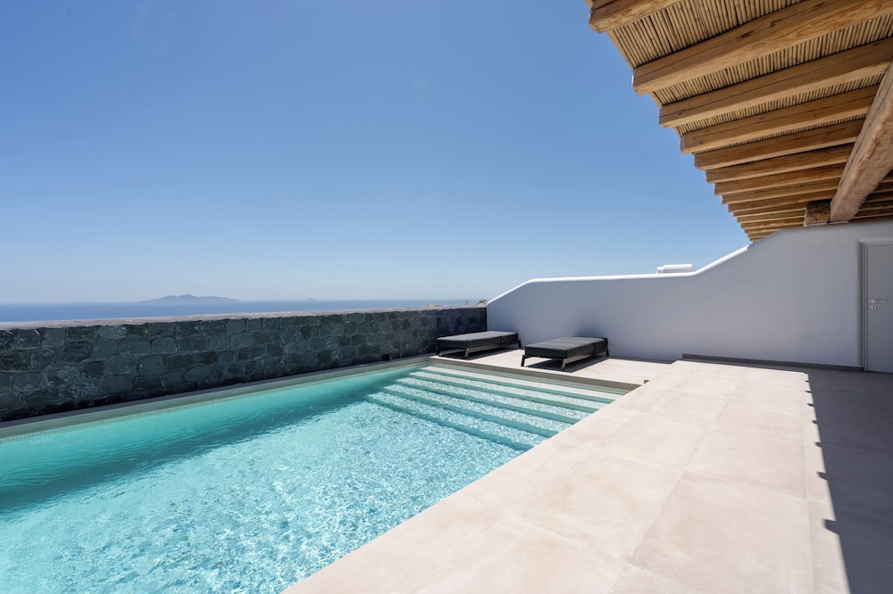 Executive Suite with sea view and swimming pool - Photo 15