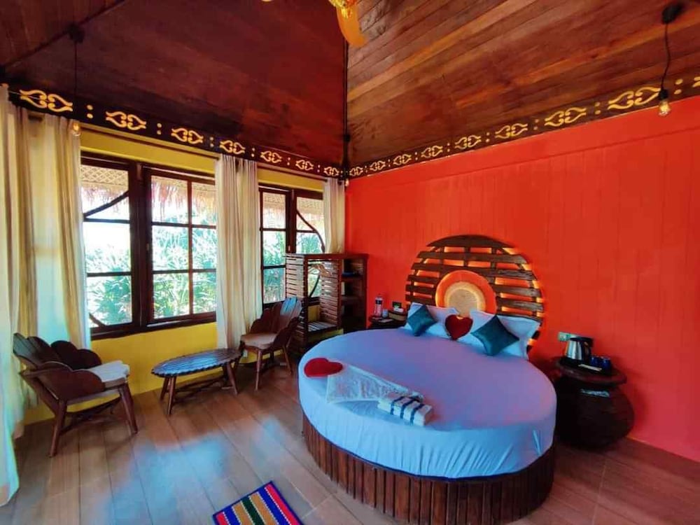 Honeymoon Villa, Sea View