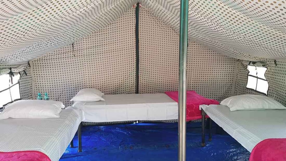 Classic Tent, Lanai photo 3