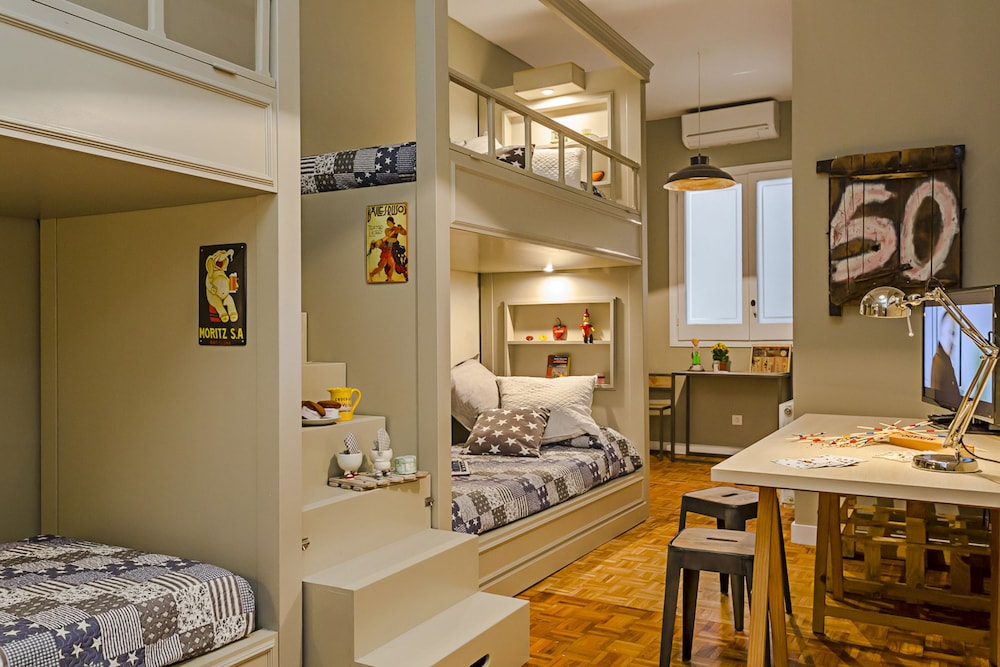 Apartamento Familiar, 2 Dormitorios, 2 Baños (Passeig de Gracia, 51)
