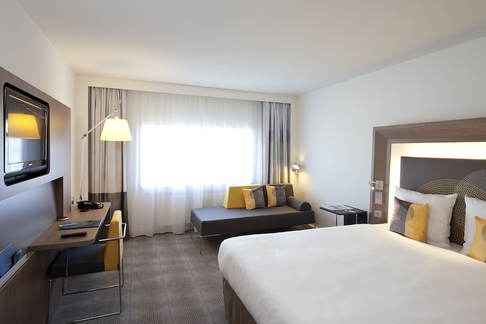 Superior Room, 1 Queen Bed with Sofa bed - Photo 3