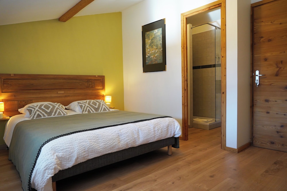 Comfort Room, Mountain View, Mountainside photo 1