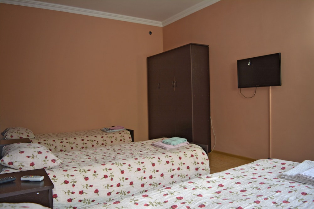 Standard Triple Room photo 2
