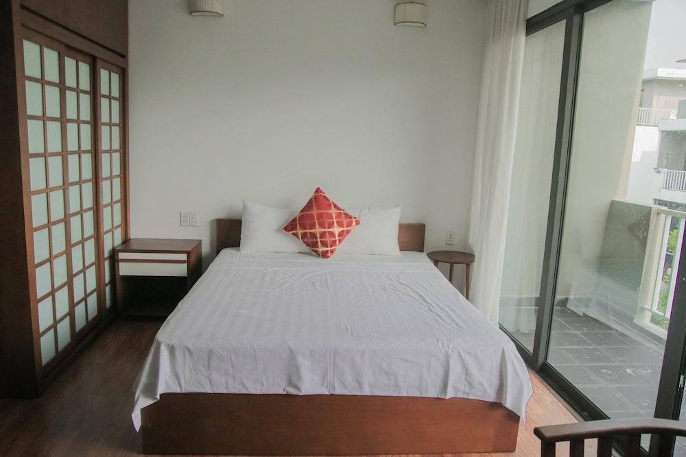 Deluxe Room, Balcony