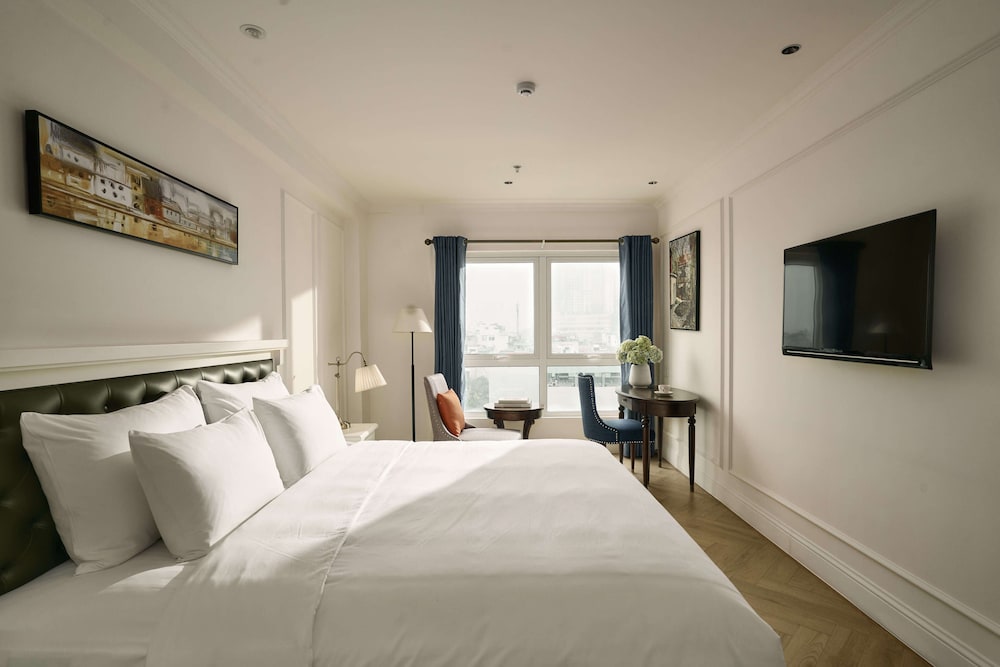 Superior Room, City View