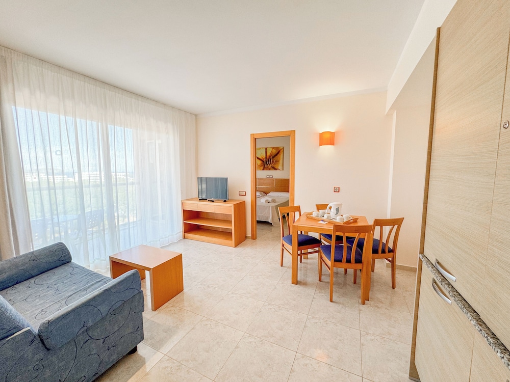 Apartamento, 2 habitaciones, Balcón