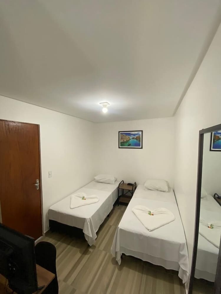 Quarto duplo pequeno photo 1