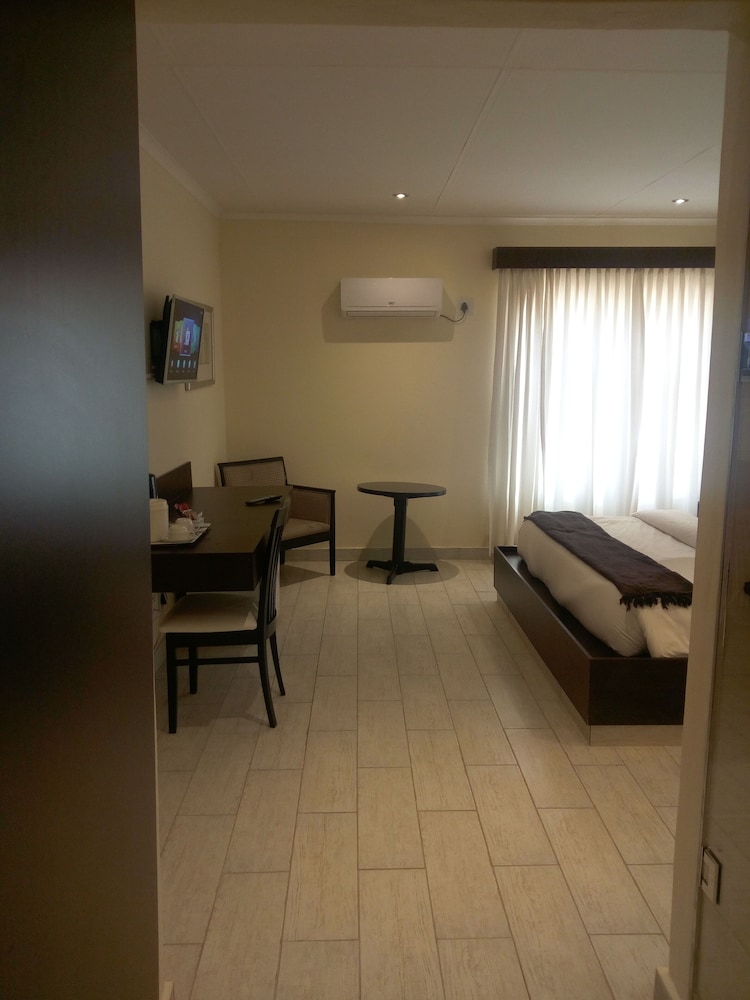 Executive Room photo 3